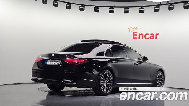 Mercedes-Benz S-Class 2023 — photo 2