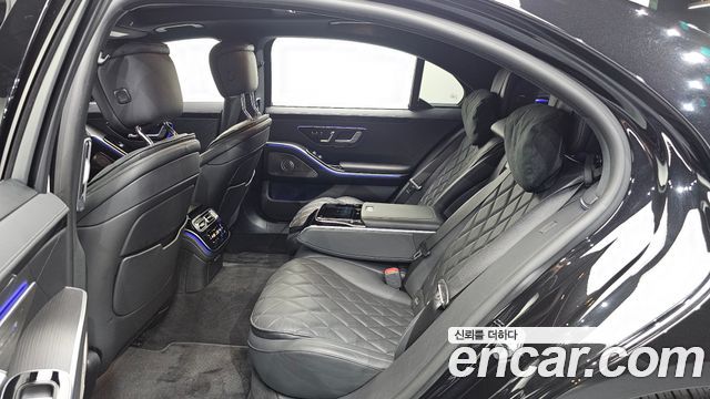 Mercedes-Benz S-Class 2023 — photo 18