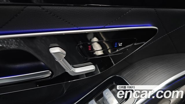Mercedes-Benz S-Class 2023 — photo 29