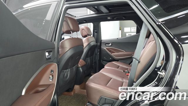 Hyundai Santafe 2018 — photo 11
