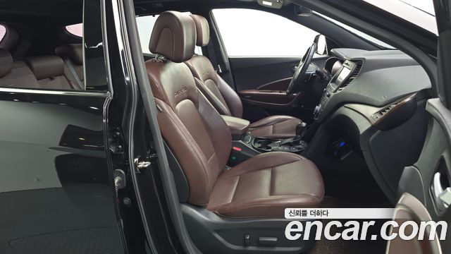 Hyundai Santafe 2018 — photo 12