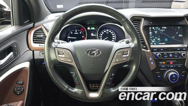 Hyundai Santafe 2018 — photo 13