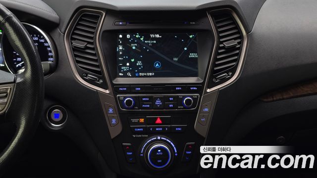 Hyundai Santafe 2018 — photo 18