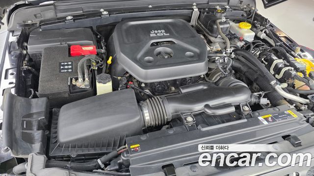 Jeep Wrangler 2021 — photo 6