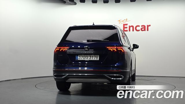 Volkswagen Tiguan 2023 — photo 4