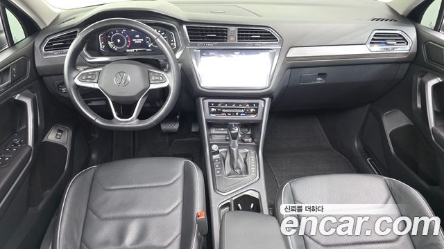 Volkswagen Tiguan 2023 — photo 10