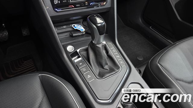 Volkswagen Tiguan 2023 — photo 12