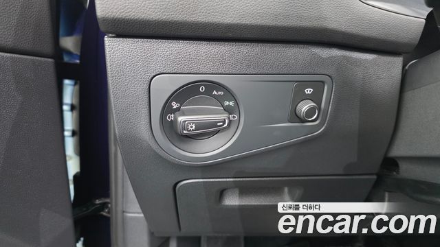 Volkswagen Tiguan 2023 — photo 24