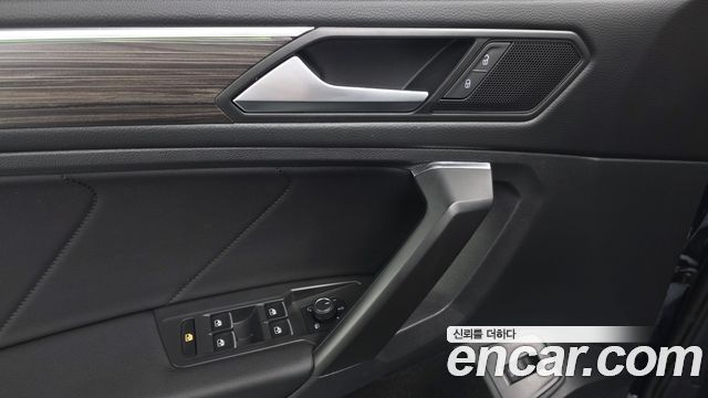 Volkswagen Tiguan 2023 — photo 30