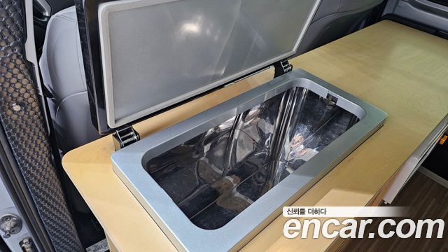 Hyundai Starex 2021 — photo 18