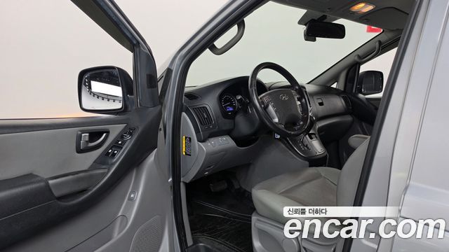 Hyundai Starex 2018 — photo 10