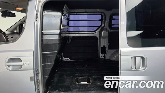 Hyundai Starex 2018 — photo 12