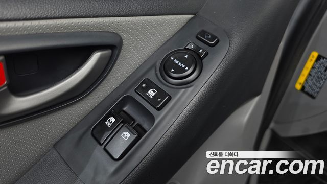 Hyundai Starex 2018 — photo 17