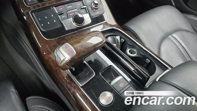 Audi A8 2013 — photo 12