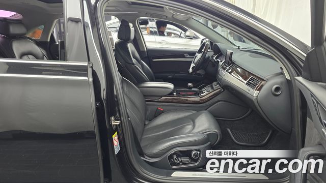 Audi A8 2013 — photo 16