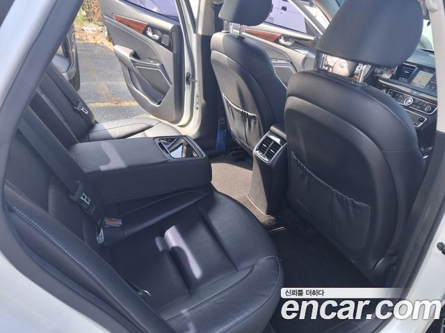 Kia K7 2017 — photo 11