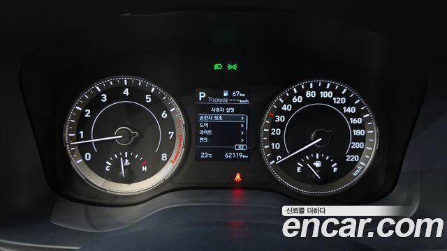 Hyundai Venue 2022 — photo 11