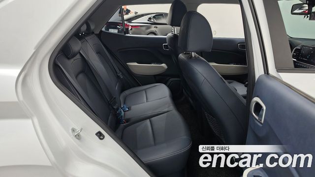 Hyundai Venue 2022 — photo 17