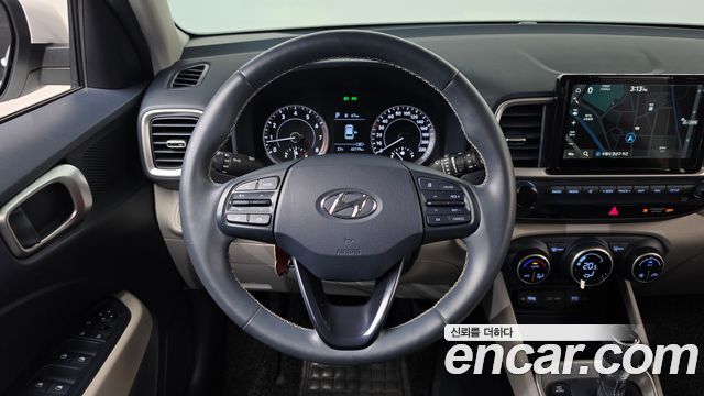 Hyundai Venue 2022 — photo 18