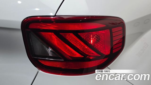 Hyundai Venue 2022 — photo 9