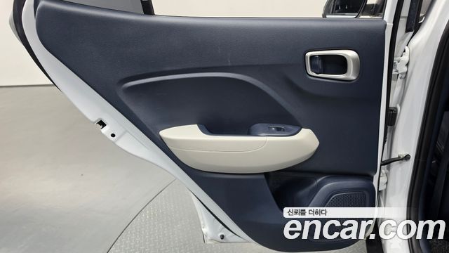 Hyundai Venue 2022 — photo 15