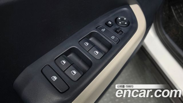 Hyundai Venue 2022 — photo 28