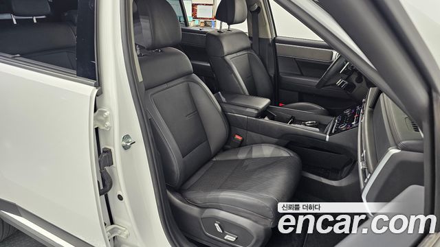 Hyundai Santafe 2024 — photo 18