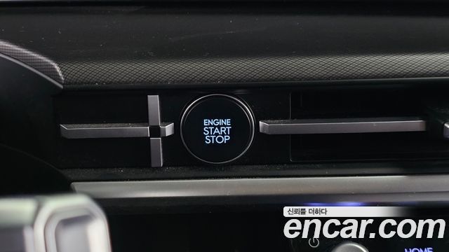Hyundai Santafe 2024 — photo 28