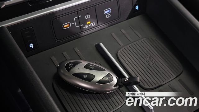 Hyundai Santafe 2024 — photo 34