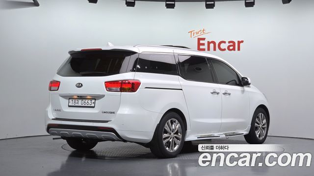 Kia Canival 2016 — photo 2