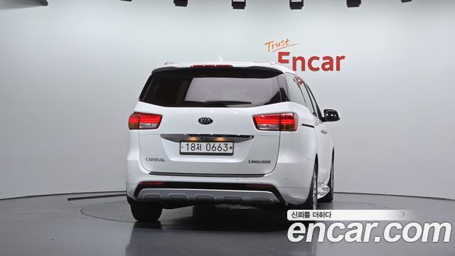 Kia Canival 2016 — photo 4