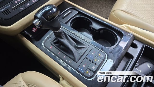 Kia Canival 2016 — photo 9