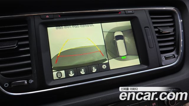 Kia Canival 2016 — photo 14