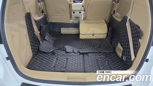 Kia Canival 2016 — photo 17