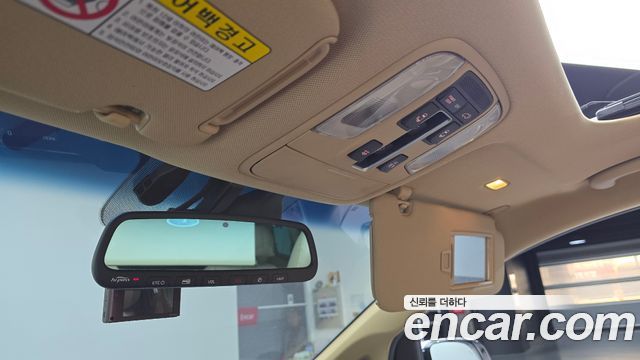 Kia Canival 2016 — photo 19