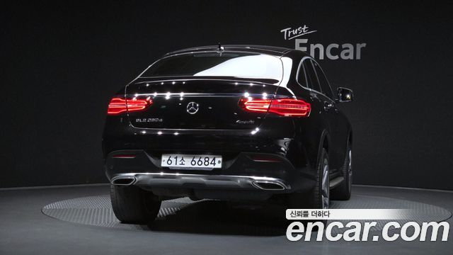 Mercedes-Benz GLE-Class 2017 — photo 4