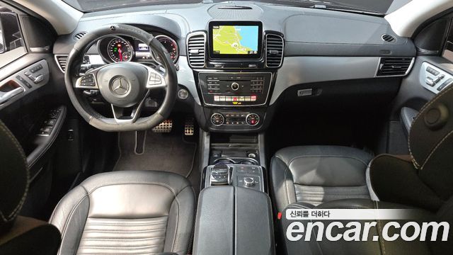 Mercedes-Benz GLE-Class 2017 — photo 10