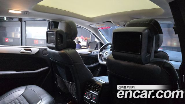 Mercedes-Benz GLE-Class 2017 — photo 34