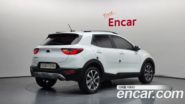 Kia Stonic 2018 — photo 2