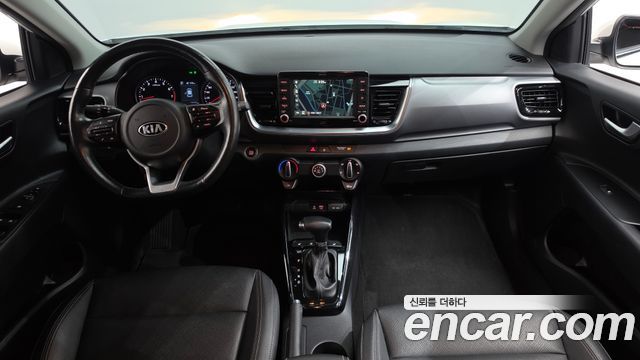 Kia Stonic 2018 — photo 10