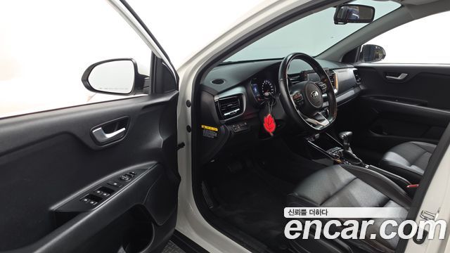 Kia Stonic 2018 — photo 13