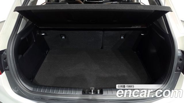 Kia Stonic 2018 — photo 25