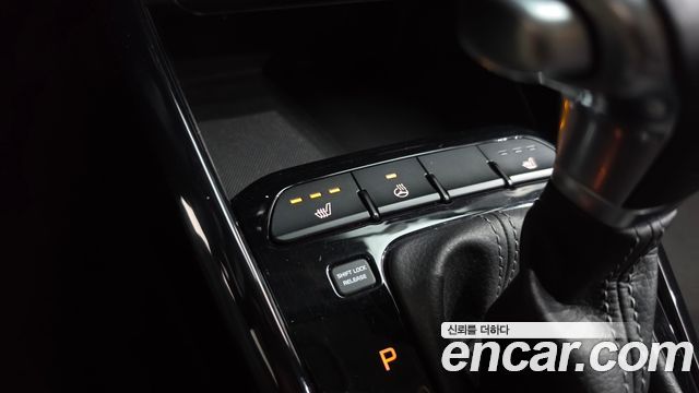Kia Stonic 2018 — photo 26