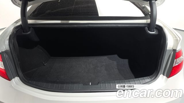 Hyundai Grandeur 2016 — photo 17
