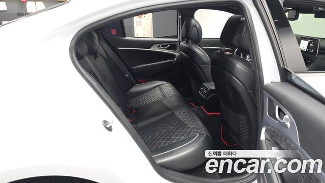 Genesis G70 2018 — photo 12