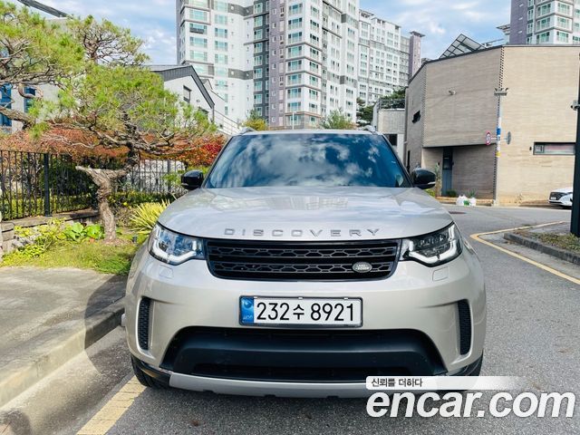 Land Rover Discovery 2017 — photo 2