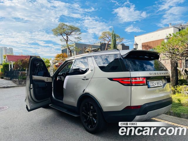 Land Rover Discovery 2017 — photo 20