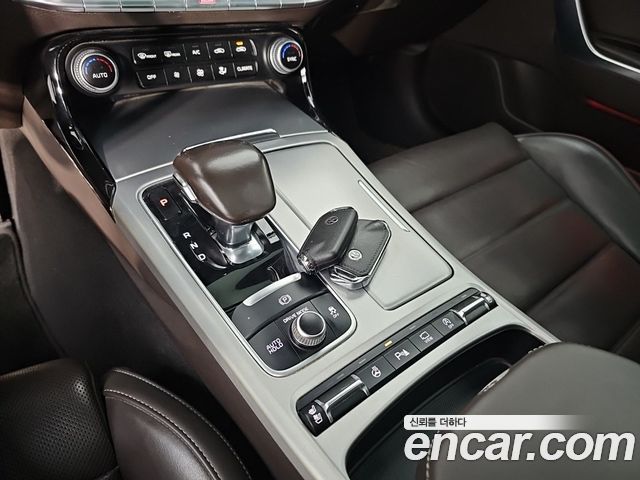 Kia Stinger 2019 — photo 8