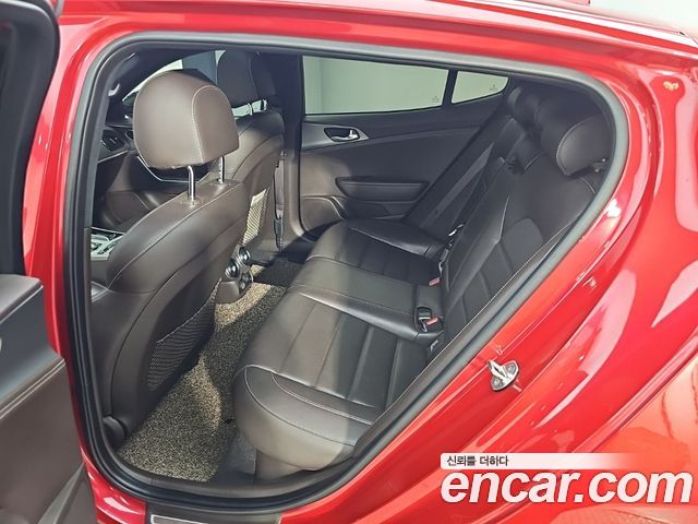Kia Stinger 2019 — photo 12