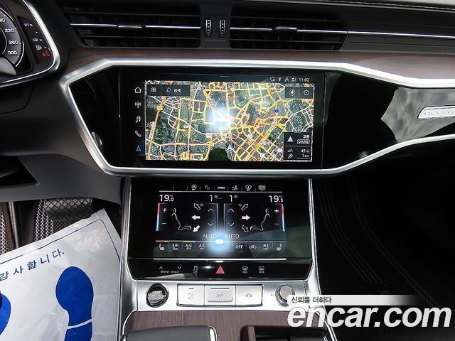 Audi A7 2023 — photo 12